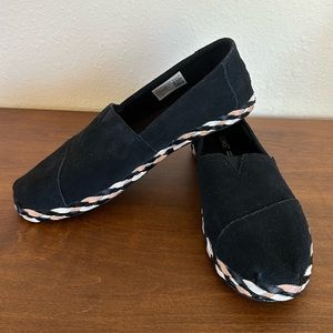TOMS Suede Alpargata